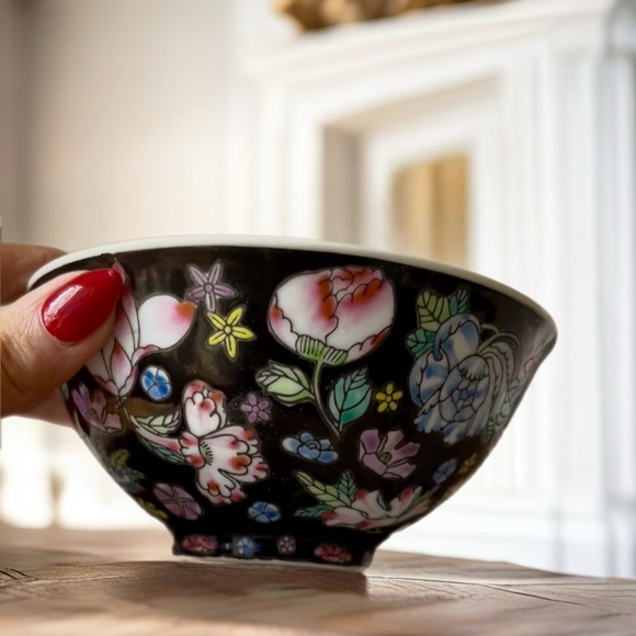 Vintage Floral Black Ceramic Bowl - Picture 5 of 9